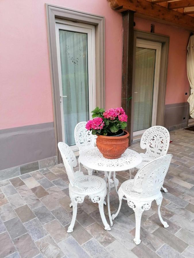 B&B La Rosa Nel Verde Lucca Exterior photo